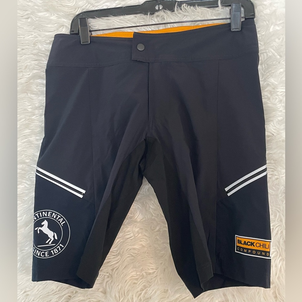 Cuore Continental NWT MTB Men’s Biking Shorts. Size Small. Black/Orange; 1766100